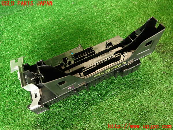 2UPJ-9233006742]ベンツ CLS350(218359)(218)ヒューズボックス2 中古_2