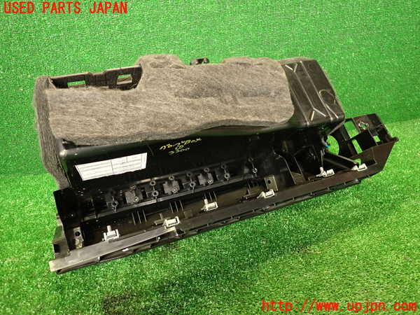 2UPJ-9233007516]ベンツ CLS350(218359)(218)グローブボックス1 中古_5