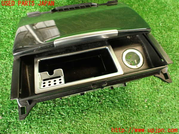 2UPJ-9233007821]ベンツ CLS350(218359)(218)灰皿1 中古_3
