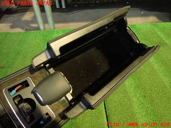 2UPJ-9233007540]ベンツ CLS350(218359)(218)センターコンソール (ジャンク品) 中古_2