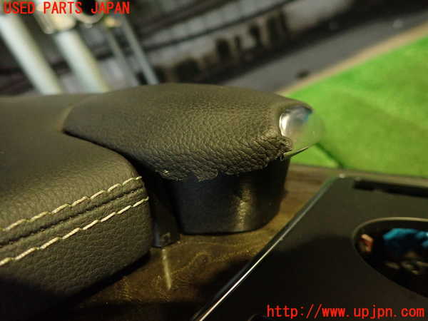2UPJ-9233007540]ベンツ CLS350(218359)(218)センターコンソール (ジャンク品) 中古_3