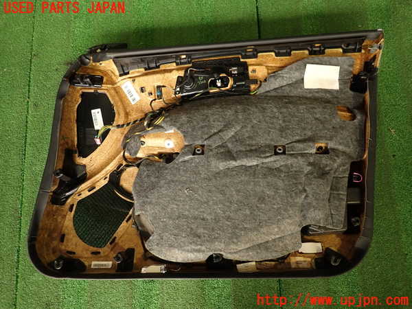2UPJ-9233001264]ベンツ CLS350(218359)(218)左前ドア内張り 中古_4