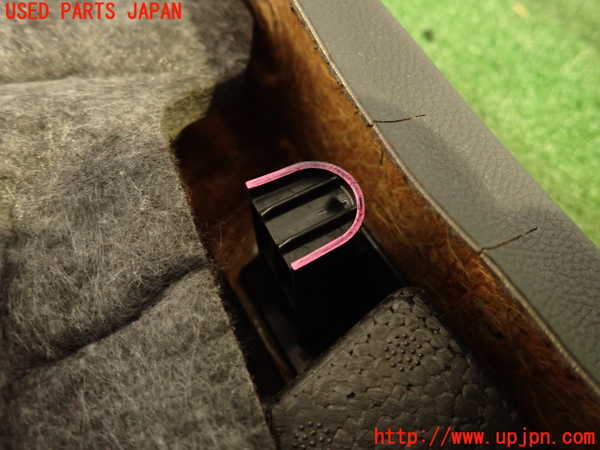 2UPJ-9233001264]ベンツ CLS350(218359)(218)左前ドア内張り 中古_5