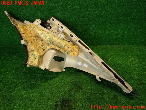 2UPJ-9233007680]ベンツ CLS350(218359)(218)左リアピラートリム 中古_4