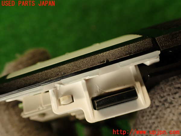2UPJ-9233006411]ベンツ CLS350(218359)(218)ルームランプ1 (1列目真中) 中古_2