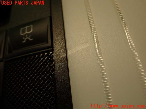 2UPJ-9233006411]ベンツ CLS350(218359)(218)ルームランプ1 (1列目真中) 中古_3
