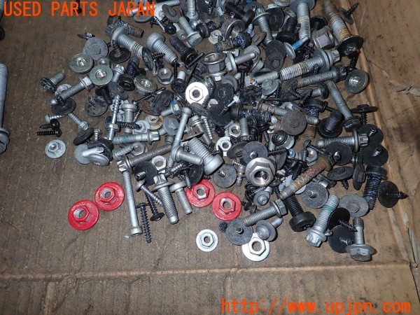 3UPJ=9233010720]BMW ミニ(MINI)クーパー (XR15M F56)ネジ・ナット・ステー類 セット ジャンク_4
