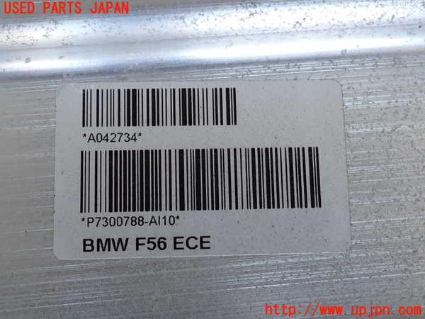 2UPJ-9233011614]BMW ミニ(MINI)クーパー F56(XR15M)リアバンパーホースメント 中古_4