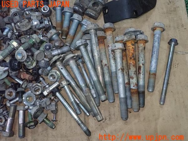 3UPJ=9233020720]キャラバンバン(VW2E26)ネジ・ナット・ステー類 セット ジャンク_3