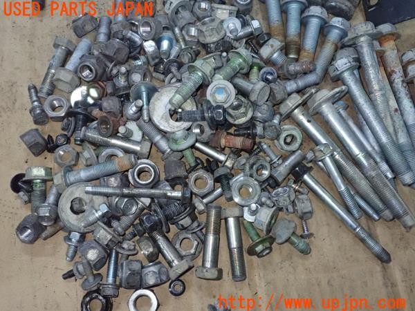 3UPJ=9233020720]キャラバンバン(VW2E26)ネジ・ナット・ステー類 セット ジャンク_4