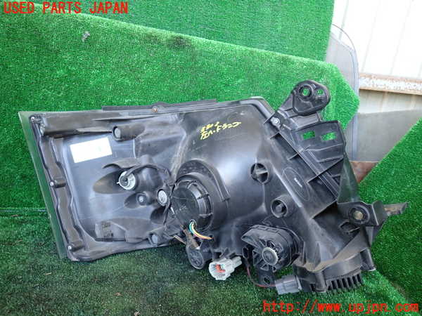1UPJ-9233021132]NV350 キャラバン バン(VW2E26)左ヘッドライト HID 中古_3