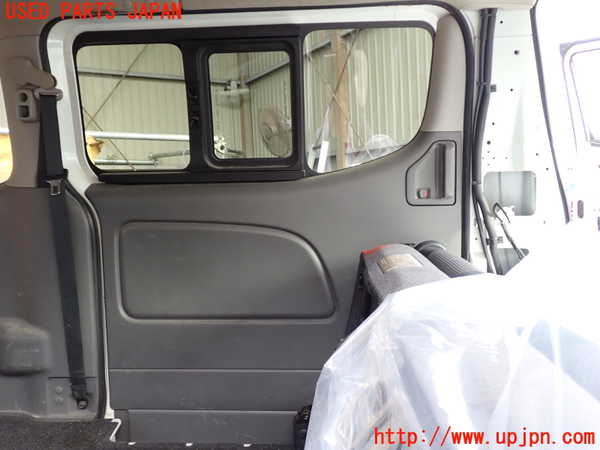1UPJ-9233021320]NV350 キャラバン バン(VW2E26)左後ドア M540 中古_4