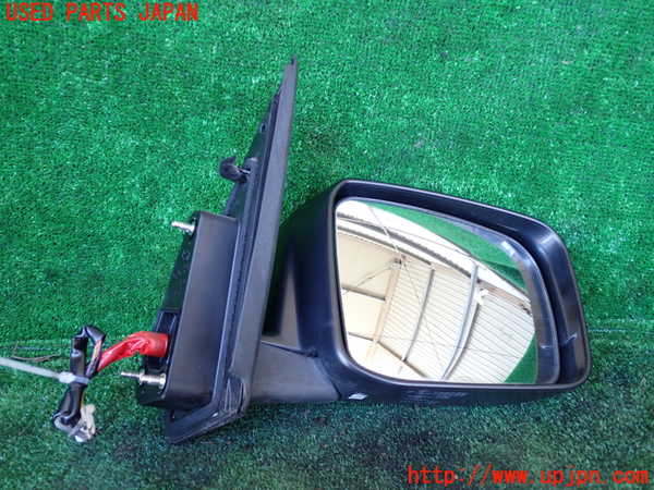 1UPJ-9233021210]NV350 キャラバン バン(VW2E26)右ドアミラー 中古_4