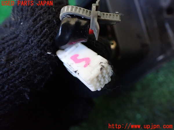 1UPJ-9233021210]NV350 キャラバン バン(VW2E26)右ドアミラー 中古_5
