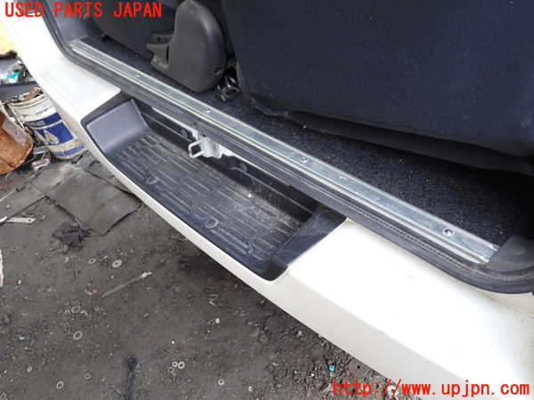 1UPJ-9233021610]NV350 キャラバン バン(VW2E26)リアバンパー 中古_4