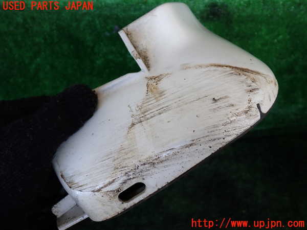 1UPJ-9233021450]NV350 キャラバン バン(VW2E26)右フロントマッドガード(泥除け) 中古_3