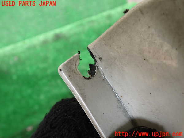 1UPJ-9233021454]NV350 キャラバン バン(VW2E26)右リアマッドガード(泥除け) 中古_3