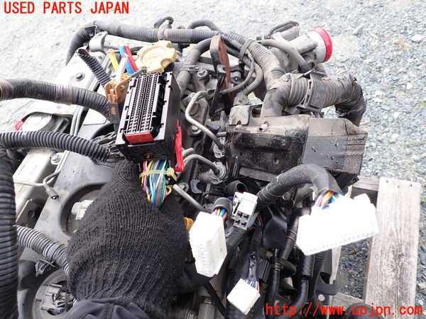 1UPJ-9233022010]NV350 キャラバン バン(VW2E26)エンジン YD25DDTI 中古_3