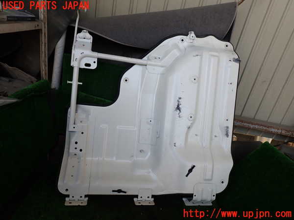 1UPJ-9233022160]NV350 キャラバン バン(VW2E26)エンジンアッパーカバー 中古_2