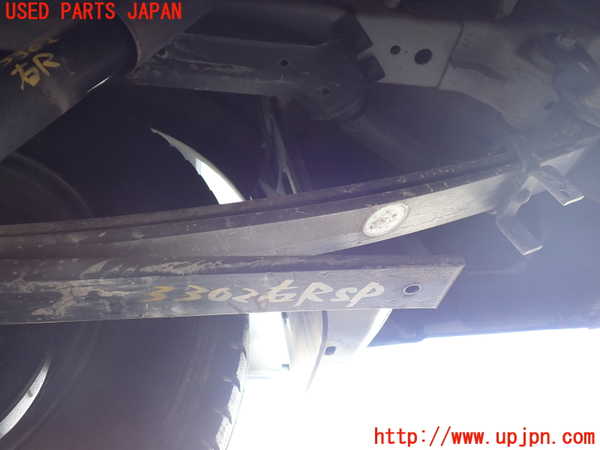 1UPJ-9233025100]NV350 キャラバン バン(VW2E26)右リアスプリング (リーフスプリング) 中古_2