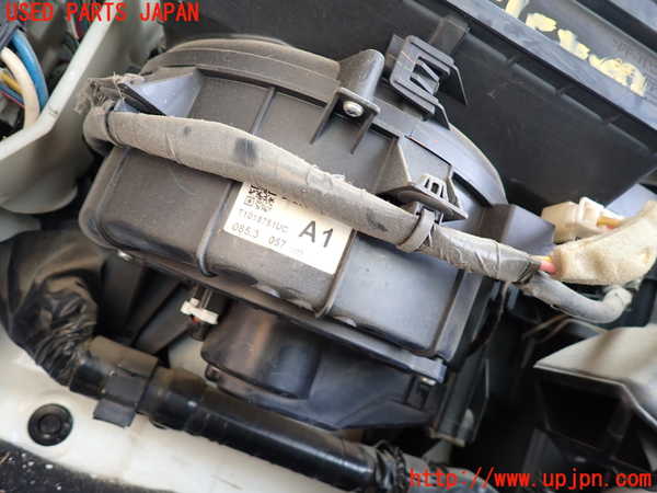 1UPJ-9233026081]NV350 キャラバン バン(VW2E26)エバポレーター1 中古_3