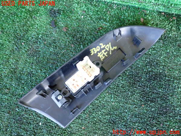 1UPJ-9233026245]NV350 キャラバン バン(VW2E26)左前パワーウィンドウスイッチ 中古_2