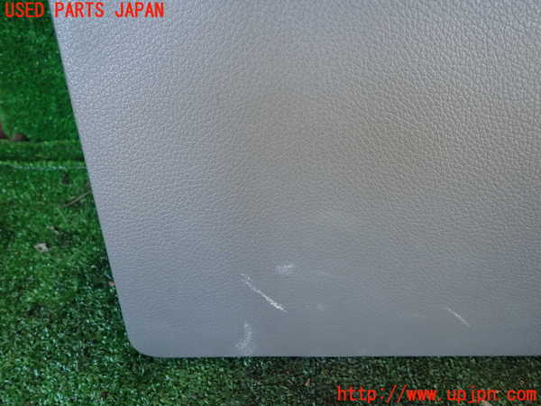 1UPJ-9233027516]NV350 キャラバン バン(VW2E26)グローブボックス1 中古_2