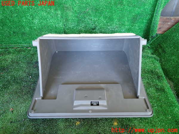 1UPJ-9233027516]NV350 キャラバン バン(VW2E26)グローブボックス1 中古_3