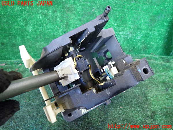 1UPJ-9233027555]NV350 キャラバン バン(VW2E26)ATシフトレバー 中古_2