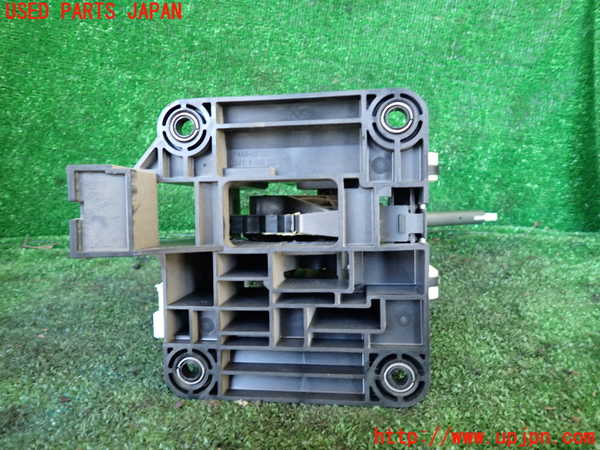 1UPJ-9233027555]NV350 キャラバン バン(VW2E26)ATシフトレバー 中古_4