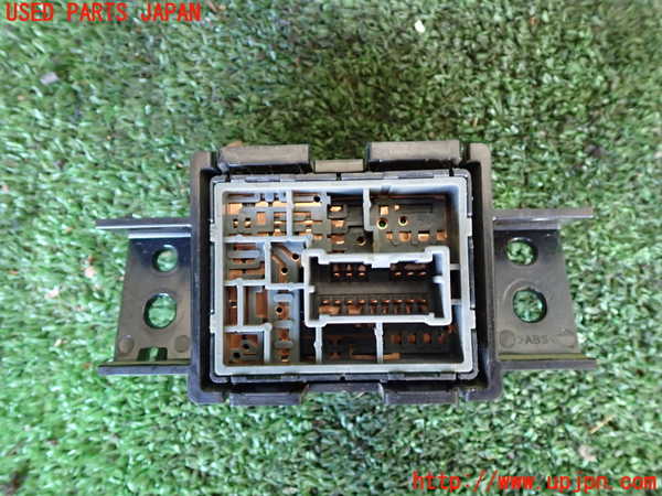 1UPJ-9233026280]NV350 キャラバン バン(VW2E26)ミラースイッチ 中古_2
