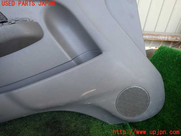 1UPJ-9233021264]NV350 キャラバン バン(VW2E26)左前ドア内張り 中古_3