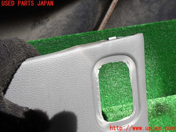 1UPJ-9233027665]NV350 キャラバン バン(VW2E26)右センターピラートリム 中古_2