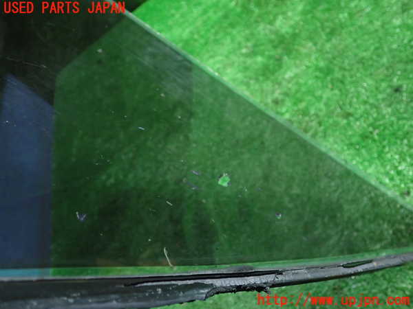 1UPJ-9233041382]ベンツ 500SL(不明)左クォーターガラス M52 中古_3