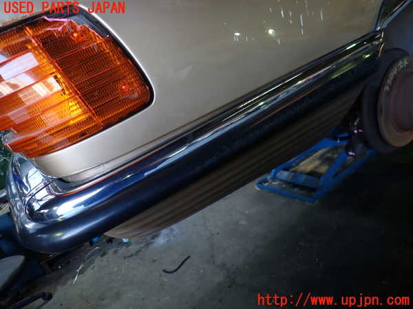 1UPJ-9233041610]ベンツ 500SL(不明)リアバンパー 中古_2