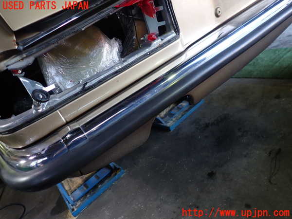 1UPJ-9233041610]ベンツ 500SL(不明)リアバンパー 中古_4