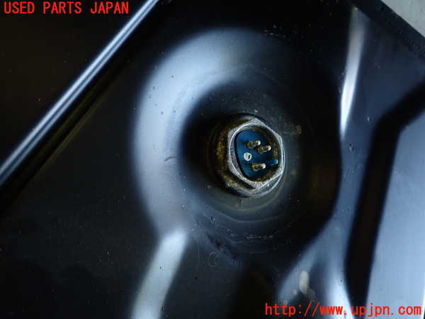 1UPJ-9233042500]ベンツ 500SL(不明)燃料タンク 中古_3