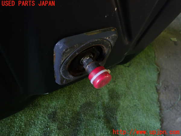 1UPJ-9233042500]ベンツ 500SL(不明)燃料タンク 中古_5
