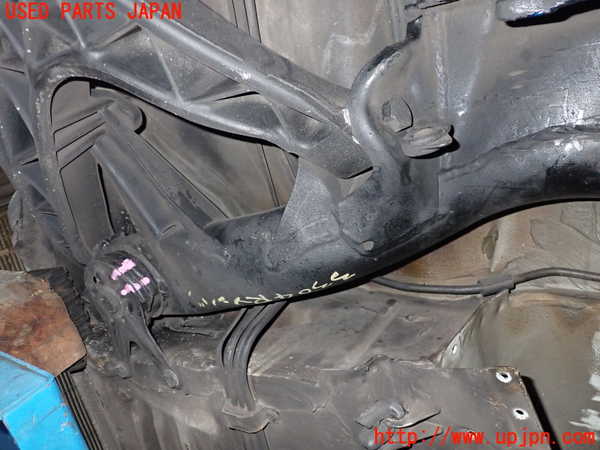 1UPJ-9233045295]ベンツ 500SL(不明)リアメンバー 中古_3