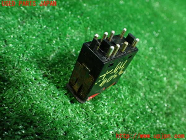 1UPJ-9233046290]ベンツ 500SL(不明)ハザードスイッチ 中古_2