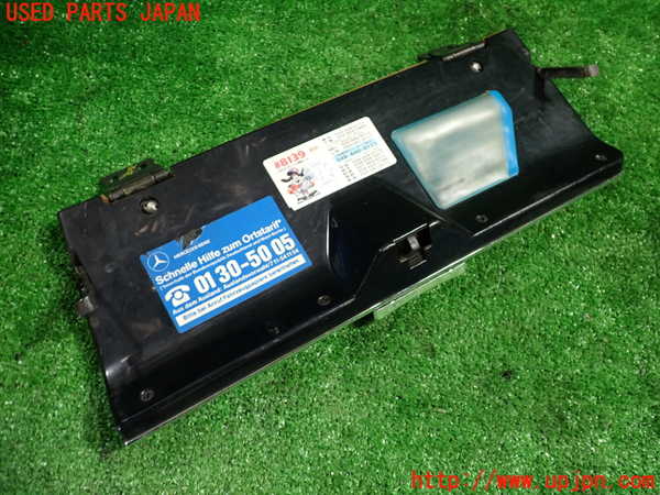 1UPJ-9233047516]ベンツ 500SL(不明)グローブボックス1 中古_4