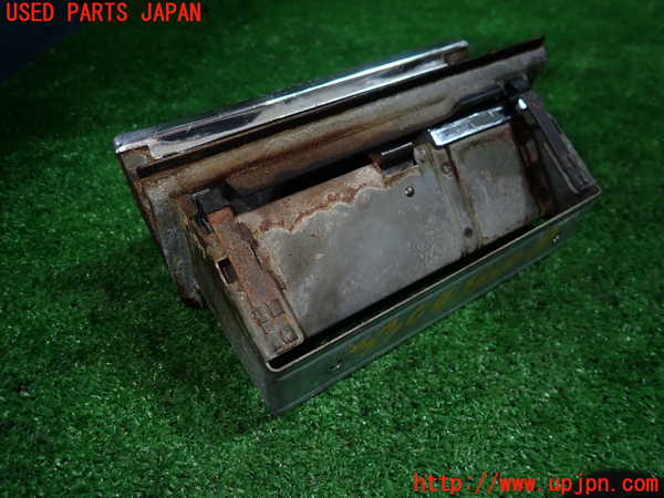 1UPJ-9233047821]ベンツ 500SL(不明)灰皿1 中古_3