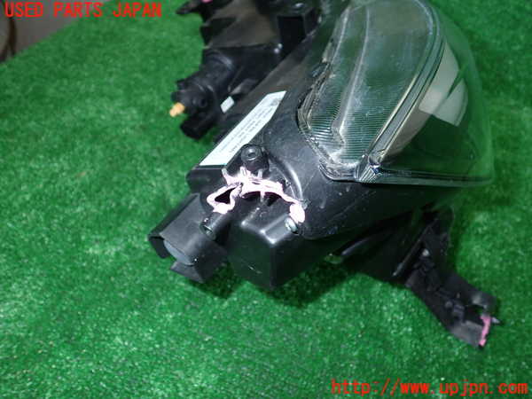 1UPJ-9233051130]WR-V(DG5)右ヘッドライト LED 中古_4