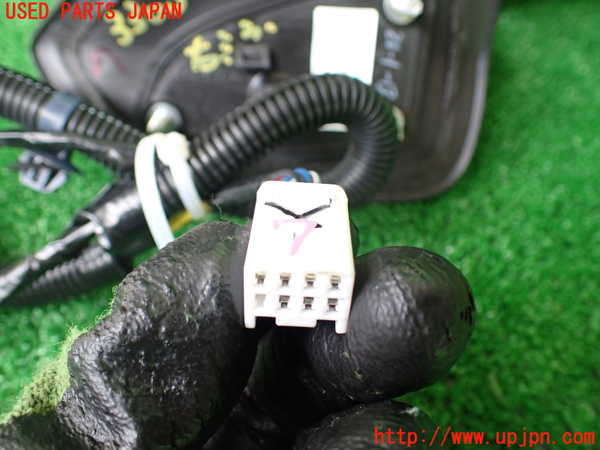 1UPJ-9233051210]WR-V(DG5)右ドアミラー 【ジャンク】_4