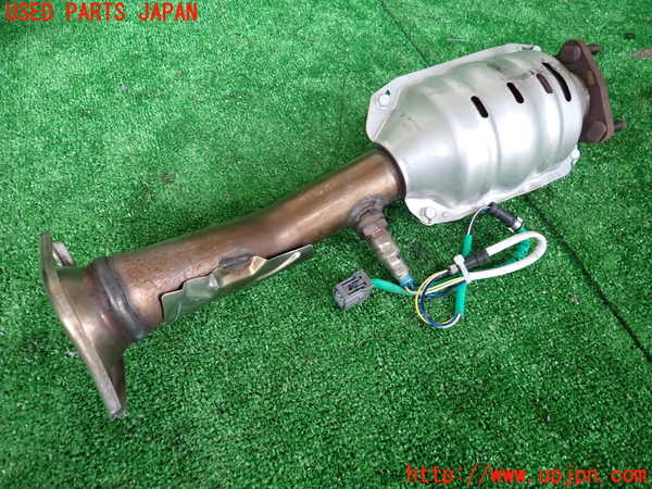 1UPJ-9233052661]WR-V(DG5)触媒1 中古_2