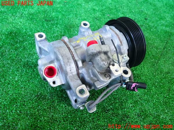 1UPJ-9233056025]WR-V(DG5)エアコンコンプレッサー 中古_2