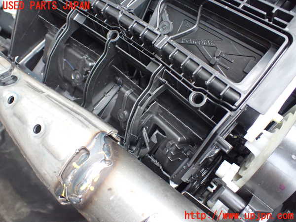 1UPJ-9233056081]WR-V(DG5)エバポレーター1 【ジャンク】_3