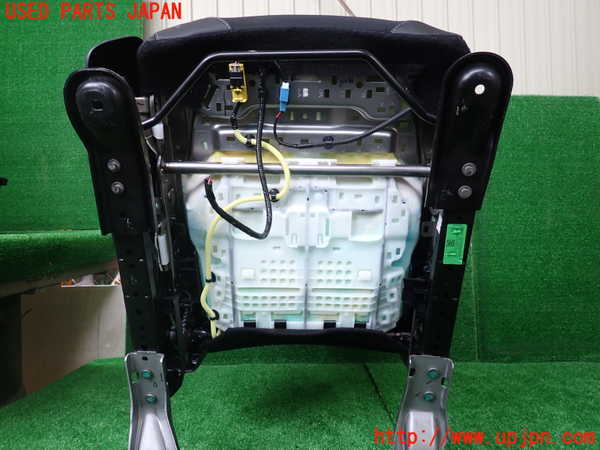 1UPJ-9233057035]WR-V(DG5)運転席シート 中古_4