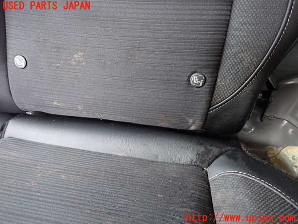 1UPJ-9233057385]WR-V(DG5)リアシート 中古_3