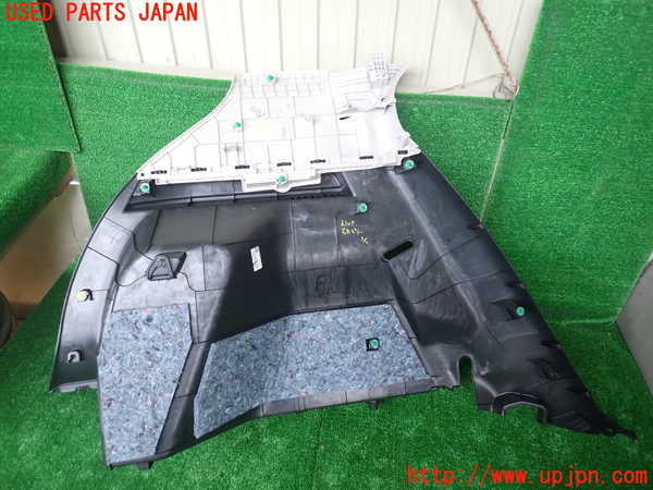 1UPJ-9233057675]WR-V(DG5)右リアピラートリム 中古_2